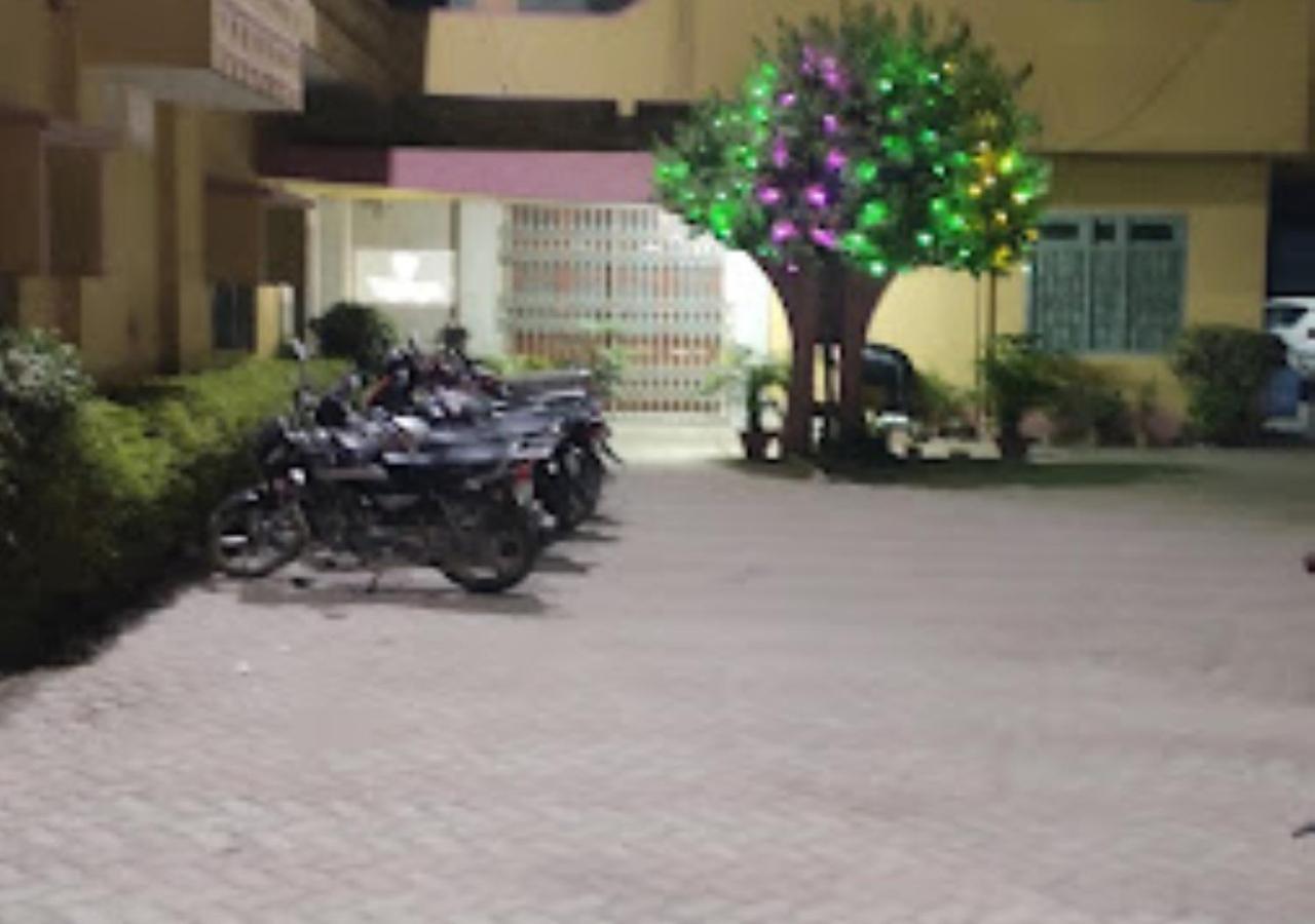 Vijieya Hotel Bihar Saharsa Экстерьер фото